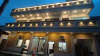 Ratna Hotel & Banquet Hotels near Shri Ram Temple