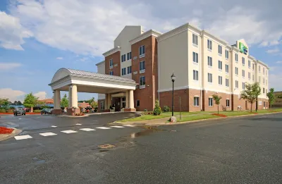 Holiday Inn Express & Suites CHARLOTTE NORTH by IHG Hotels in 