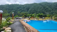 Pyeongchang Mountain Scenery Hotels in Yongpyeong-myeon