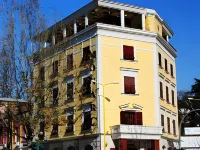 Monarc Hotel