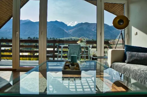 Local Stay - Apartemen
