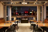 Graduate by Hilton Tempe - breakfast
