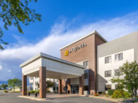 La Quinta Inn & Suites by Wyndham Kokomo Hotels in Kokomo