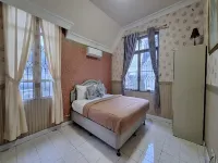 The Happy Villa EE2-03 Hotels in Palasari