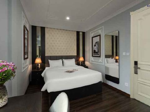 MF Louis Hotel