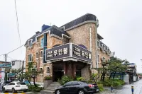 Buyeo Gudeorae 119 Beongil Motel Hotels in 