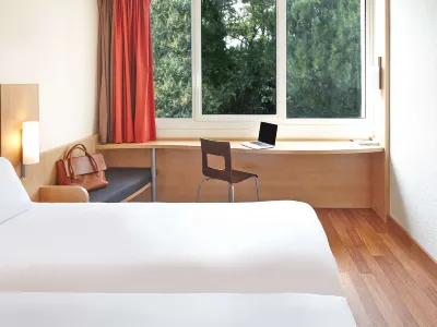 Ibis Cavaillon Luberon Hotels near Synagogue de Cavaillon