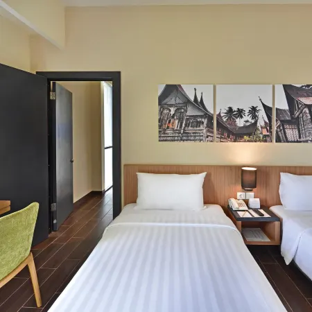 Whiz Prime Hotel Khatib Sulaiman Padang