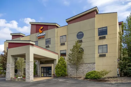 Comfort Suites Отели рядом с достопримечательностью «Beaver County Beverage»
