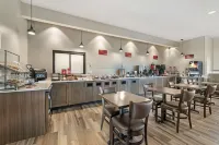 Best Western Plus Jefferson Hotels in Fort Atkinson