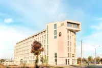 B&B HOTEL Augsburg-Nord Hotel dekat University of Applied Sciences Augsburg