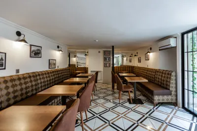 Moss Art Boutique Hotel Các khách sạn gần Fountains Square