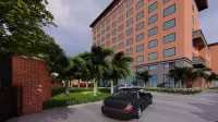Holiday Inn Gurgaon NH8 Hotels near Shree Shree 1008 Baba Prakash Puri Mandir (Raisina) Sohna
