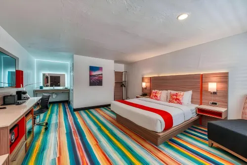 Casa Via Mar Inn, Ascend Hotel Collection Hotels in Oxnard