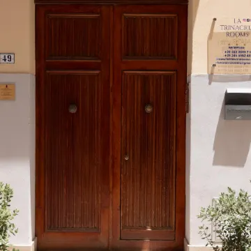 La Trinacria Rooms