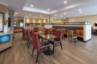 TownePlace Suites St. Louis Edwardsville, IL - Parkplatz