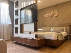 Liv Suit Hotel