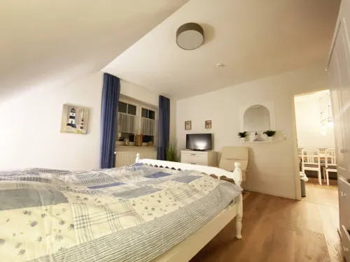 Quiet holiday apartment in Minsen Schillig on the natural beach