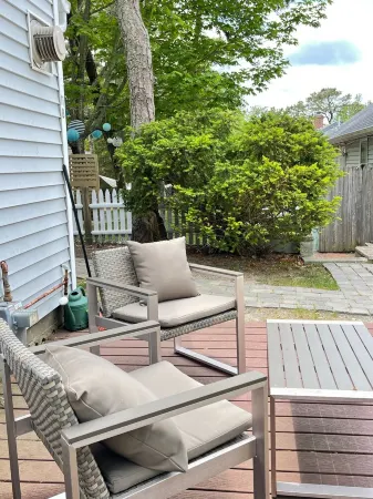 Stay in a TINY HOUSE!★0.4mi to Beach★Village★Restaurants★Pet Friendly ★ 2 bikes! Отели рядом с достопримечательностью «Парк Си Вью»