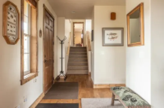 Tranquility Just Minutes From Big Sky Resort!