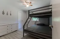 Lake Michigan Retreat – Cozy Remodeled 3Br Getaway Near Scenic Beaches!