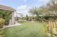 Very private, upgraded family friendly  getaway w/pool & luxurious hot tub!