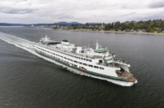 Beach Home w/King & Queen bed + Wi-Fi see Whales/Eagles Minutes to Seattle Ferry Hoteles en Bremerton