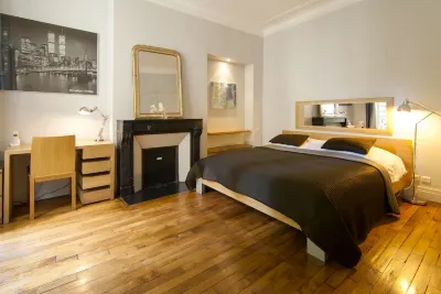 LUXURY SECURED SAINT GERMAIN DES PRES (968 Sqf) Hôtels à : Paris