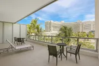 Sorrento @Fontainebleau Oceanview Double Wide Balcony Full Kitchen. Washer/Dryer