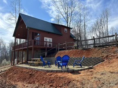 Near2Town/Deck/Views/Hot tub/Fireplace/Fire Pit/Loft Hotels near Great Smoky Mountains Railroad