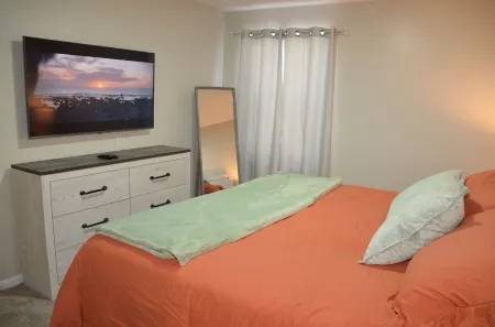 Enchanting Oasis - Centrally located!  Quiet, great TDY spot, family friendly.