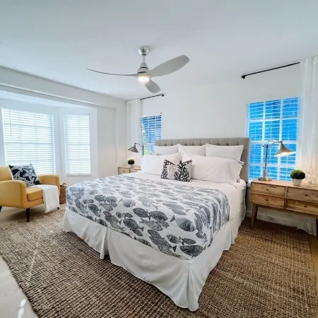 BEAUTIFULLY DESIGNED OCEANFRONT CONDO