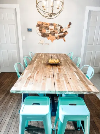 quiet & clean lakefront, private dock&hot tub