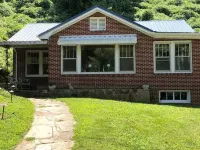 Awesome House in Downtown Sylva! Hoteles en Sylva