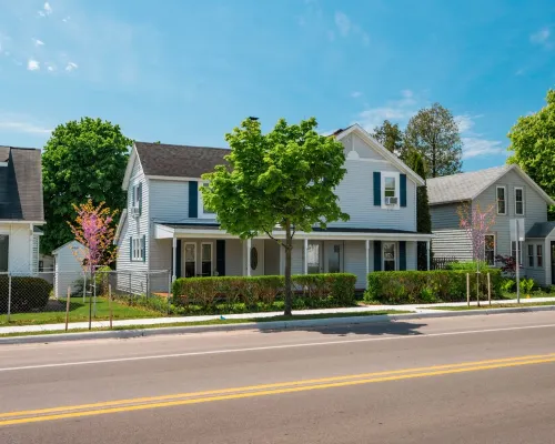 Beautifully Renovated 2 bedroom, 1 bath charmer Hotels in Frankfort