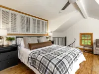 Stone Creek Cottage: PSU Creekside home on Spring Creek Hotels in Benner Township