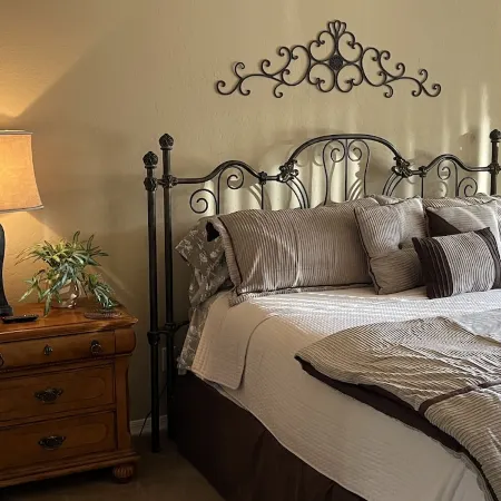 ~BEAUTIFUL HOME WITH POOL IN PRESTIGIOUS LITCHFIELD/PALM VALLEY