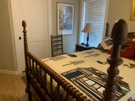 Carol's Cottage  in the quaint Methodist Encampment neighborhood