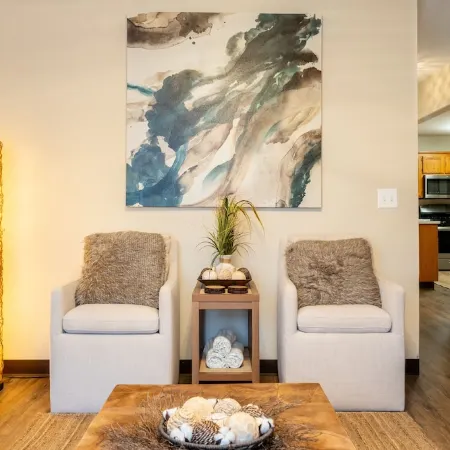 Townhome with a peaceful, soothing vibe, featuring KING and QUEEN size beds