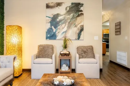 Townhome with a peaceful, soothing vibe, featuring KING and QUEEN size beds