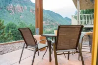 Sedona’s Famous Oak Creek Canyon Getaway