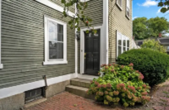 1803 Historic Apartment in Heart of Salem•Steps to Haunted Happenings!