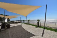 Sunny house 300 m from the beach