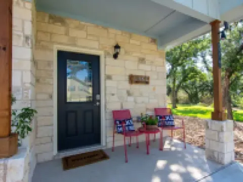Lake Ridge Oasis Hotels in Belton