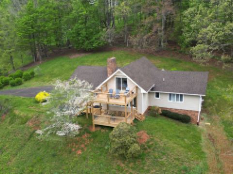 Spacious home in the Blue Ridge Mountains. Relaxing location and Pet Friendly!