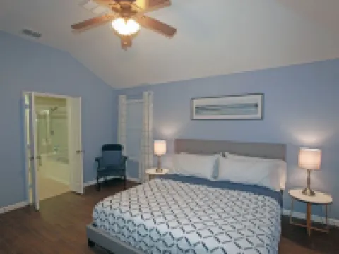 Cozy, Warm, Pool, BBQ, 2 KingBeds, Sleep 11 Hotels in Corinth