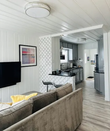 Browny's house @ heart of Downtown Sparks NV Отели в г. Спаркс