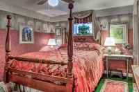 Large & Private Guest House Apt w/ Patio + Views! - Wifi