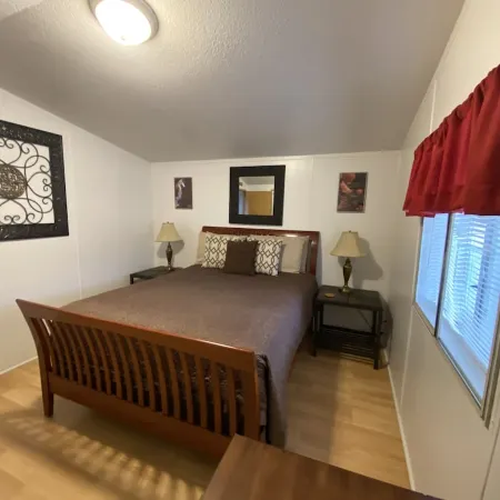 50% to Book Home - Super Clean 3Br- Sleeps 6- by TNT