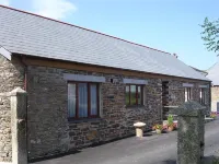 Stunning quality barn conversion, heated swimming pool, hot tub